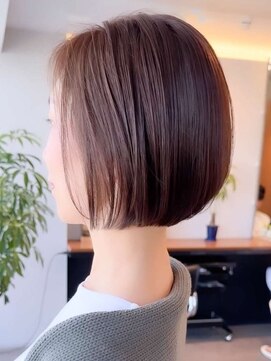 エリマ 調布(elima) 調布ショートヘア顔周りレイヤーカットダブルカラーショートボブ