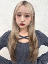 ロエ 元町店(Loe) 元町石川町レイヤーカット韓国ダブルカラー顔周り前髪カットボブ