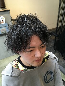 バーバー スタジオ ラフテル(Barber Studio RAFTEL) ツイストスパイラルパーマ