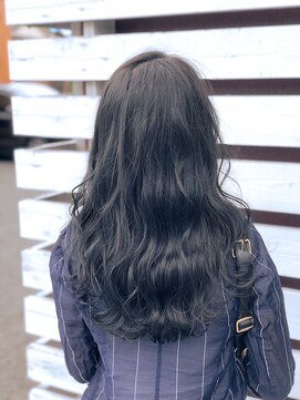 トゥエンティーフォー 泉大津店(24) イルミナ新色で暗髪カラー