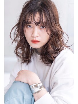 ロジッタ(ROJITHA) 【ROJITHA】波打ちミディ×フォギーグレージュ