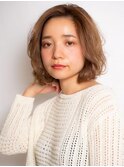 センターパート×くせ毛風ルーズカール×ゆるふわミディ