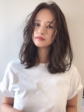 ヌイ 横浜(nui) グレージュボブディ_厚めバングローライトスリークボブ