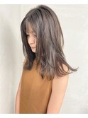 グレージュカラーセミディレイヤー_厚めバングローライト