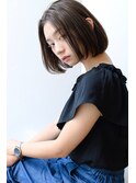 センターパートグレージュボブ