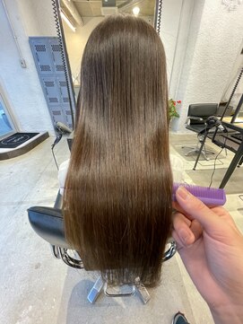 ピボット 北千住(PIVOT) 酸性縮毛矯正、艶ストレート、髪質改善ストレート