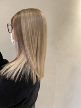 オレロ 国立(olelo) 大人ガーリー/似合わせカット/リバースセンターパート/国立