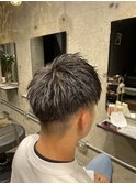 束感満載でシルエットもバッチリ!アップバングショート!