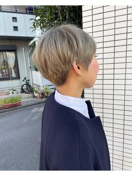 アイリス トーキョー(IRIS Tokyo) ショートハイトーンスタイル
