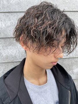 ニアウ 太田店(Niau) センターパートツイストスパイラルパーマメンズ波巻きパーマ