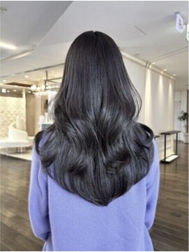 ザック ヴィ(ZACC  vie) レイヤーカット/セミロング/艶カラー/学割U24