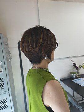マム 金沢(Mum) ハイライトベージュカラーコンパクトショート