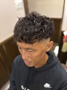 ヒロギンザバーバーショップ 新宿店(HIRO GINZA BARBER SHOP) スペインカール×フェード
