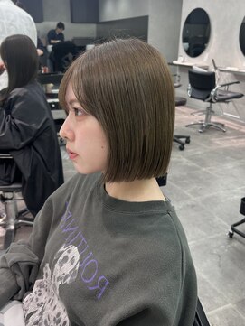 ジーニー 千葉(GENiE) 韓国ヘア/タッセルボブ/オリーブベージュ【白井愛海】