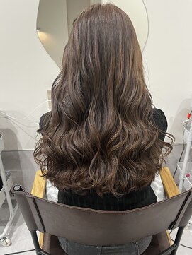 フィル(Fill) 柔らかウェーブブラウン