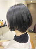 ショートボブ×ダークグレー