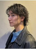 センターパートニュアンスパーマ刈り上げツーブロックメンズヘア