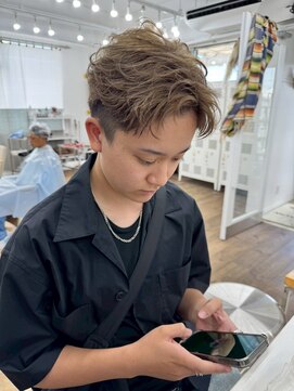 ユイマァルスロウ(YUIMARL SLOW) フェザーショート/岡山メンズ/メンズカット