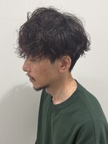 ヒュイル バイ ニアウ(Hwyl by Niau)&nbsp;メンズマッシュパーマニュアンスパーマシャドウパーマ刈り上げ