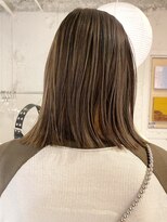 ルーム(Loom.)&nbsp;デザインカラーコントラストハイライト切りっぱなしカット