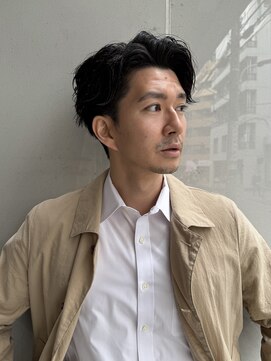 ディオ アンド ルーチェ(Dio&Luce) 港区メンズ｜緩ツイスト×6:4分けビジカジヘア