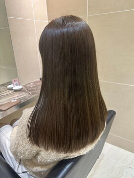 クララ ヒロシマ(CLALA Hiroshima) オリーブベージュ/髪質改善トリートメント/透明感カラー