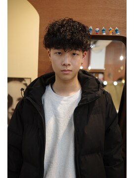 エディ(Edy) マッシュツイストスパイラルパーマツイスパケアパーマ眉毛カット