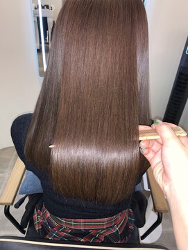 アールサロン アオヤマ(Rr SALON AOYAMA) プラチナミネコラベージュ