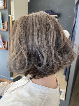 アンバー(amber) ムービングボブ