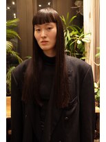 ナビッジ(NABIGE)&nbsp;切りっぱなしロングにVバング