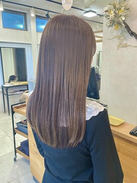 イーズヒュウ(ease HUE.) ミルクティーアッシュブラウン/ロング