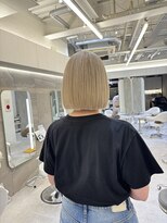 アナ ラーナ(Anna Lanna)&nbsp;柔らかホワイトブロンド×ボブ