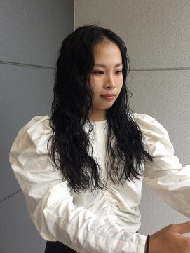 ヘアーアイストゥーレ(HAIR ICI TRE) カーリーパーマ癖毛風パーマニュアンスパーマくるくるパーマ