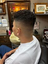 アールズ ヘア(R's hair) MEN’S HAIR/サーフカール/刈り上げセンターパート/印西