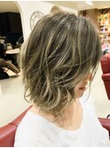 切りっぱなし、フェミニンボブスタイル