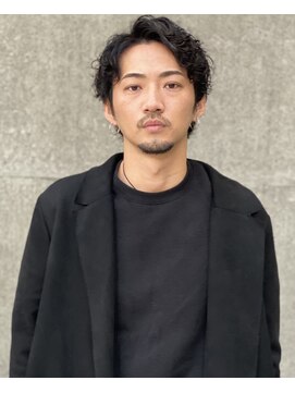 フランクスバーバー アンド ビアークラブ(FRANK'S BARBER and BEER CLUB) かき上げスパイラルフェザーマッシュサイドパートショート