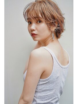 ナンバー エアロ 横浜(N° +aero) 大人可愛い20代30代40代小顔ワンサイドショートボブ丸み前下がり