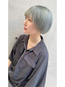 ディア(.eer) 【心斎橋/南船場】ホワイトモスグリーン×ミニマムボブ/小顔ヘア