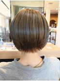 前下がりのショート・ボブ