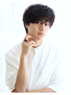 リン(Rin) 【20代30代40代】ナチュラル×ツーブロックマッシュ