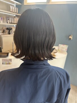 プラス ファースト ヘア(Plus 1st) 外ハネくびれボブ