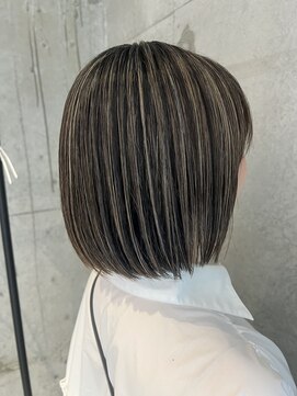 プラスシー(+C) ボブスタイルにメリハリ地毛にハイライト！福岡ハイライト