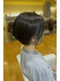 ショートボブ