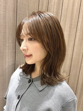 リブランド 銀座(REBRAND) 肩下レイヤーミディアムベージュカラーワンカールくびれ