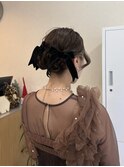 ツインアップヘア