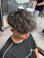 イーラ アメ村店(era) メンズパーマホワイトメッシュバロックパーマフェード