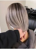 プラチナグレージュミディアムバレイヤージュ