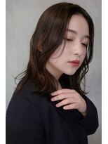 ノイ(noi)&nbsp;顔周りレイヤーカットくびれヘアミルクティーベージュカラー韓国