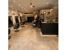 ヘアーズクルス プラス 東山店の雰囲気（キッズスペース有り。お子様と一緒にご来店いただけます。）