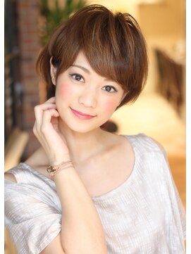 ビューイースト 亀戸 錦糸町(VIEW EAST) 亀戸・錦糸町美容室 ミセス大人女子の耳かけショートヘア
